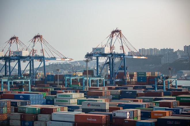 德媒：全球贸易因航运限制再陷停滞